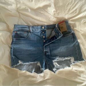 Levi’s 501 high rise distressed Blue Denim Shorts